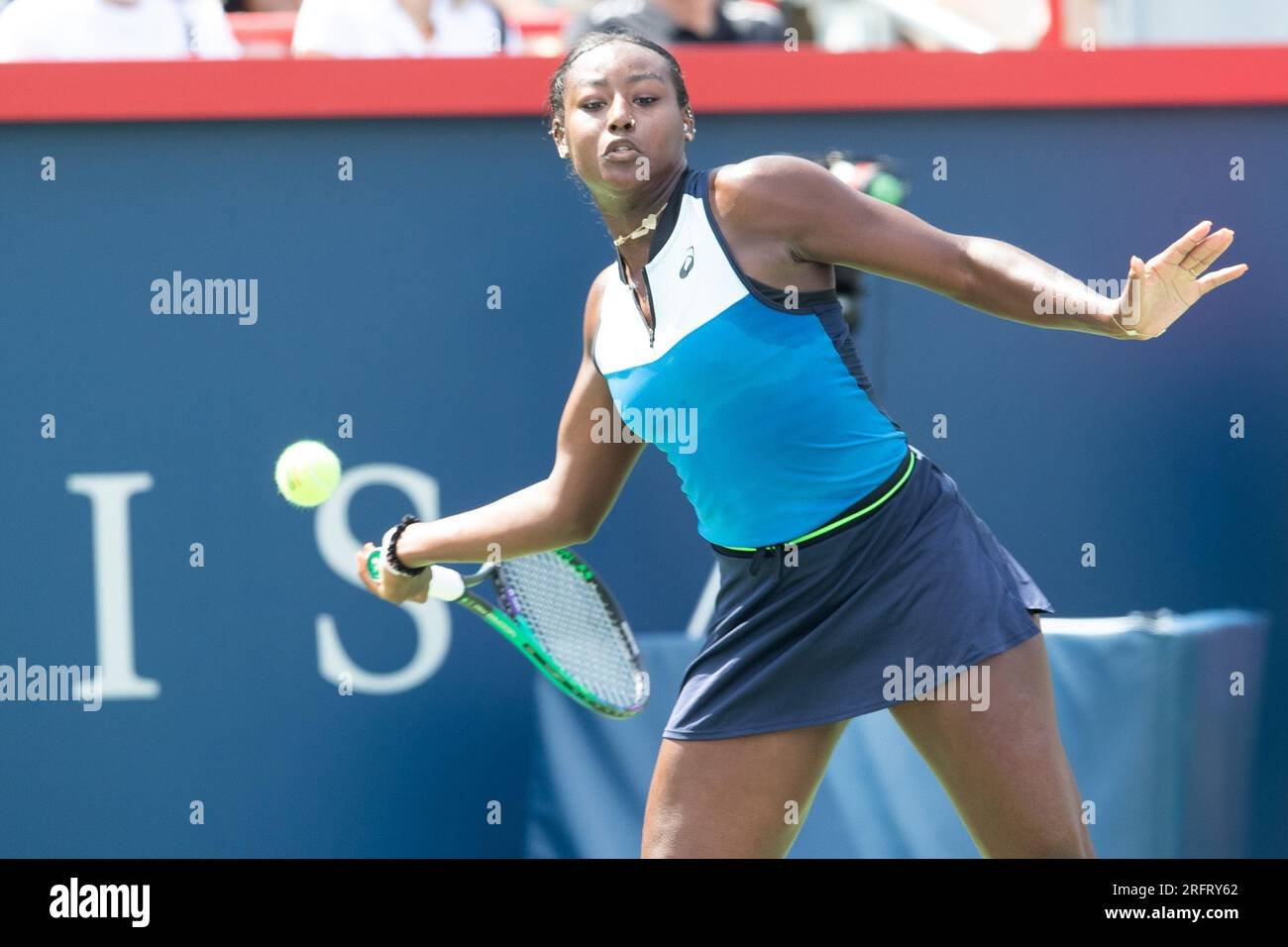 Alycia Parks hitting an aggressive forehand groundstroke