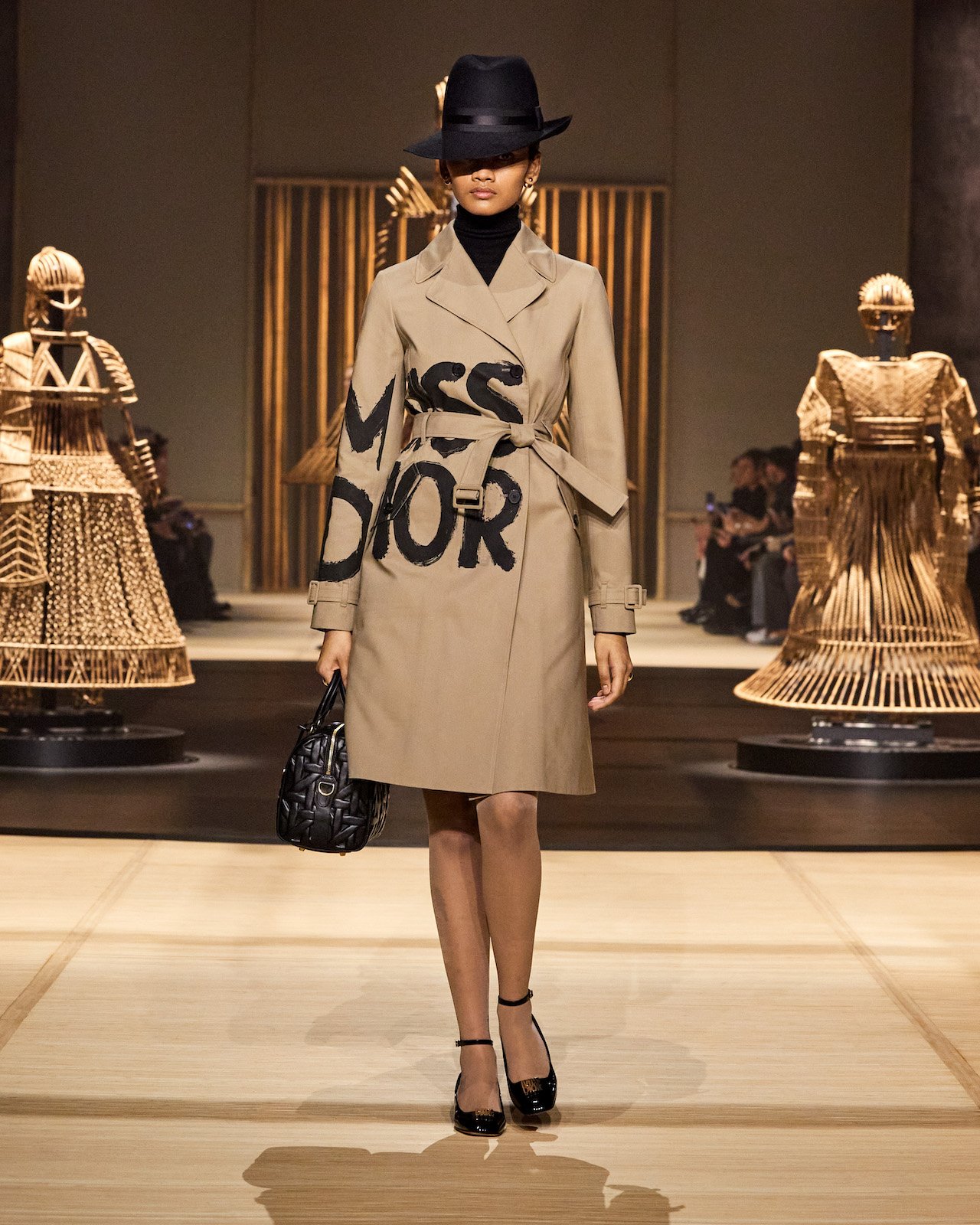 Dior Luxury Fashion Trends: Strategic Market Analysis