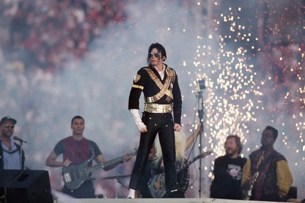 The King of Pop’s Eternal Reign: A Deep Dive into Michael Jackson’s Musical Innovation and Life Story