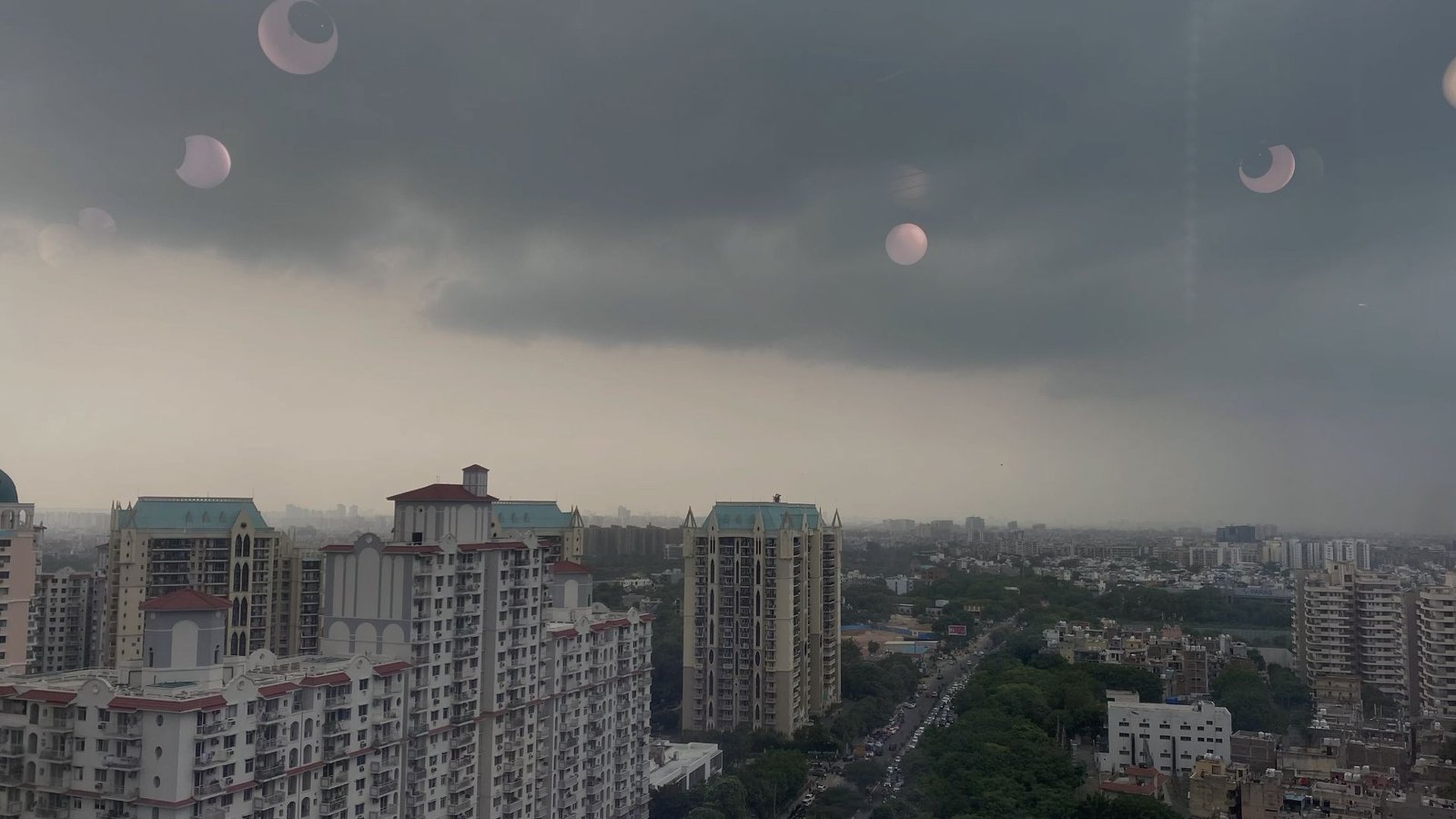 Gurgaon rainy weather and corporate skyline