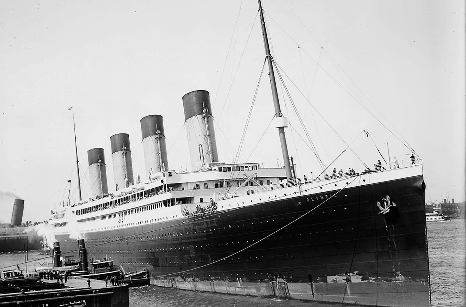 Echoes from the Abyss: The Definitive History and Cultural Legacy of the RMS Titanic