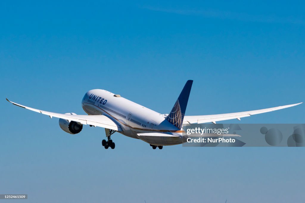 United Airlines Strategic Analysis: Aviation Market Leadership