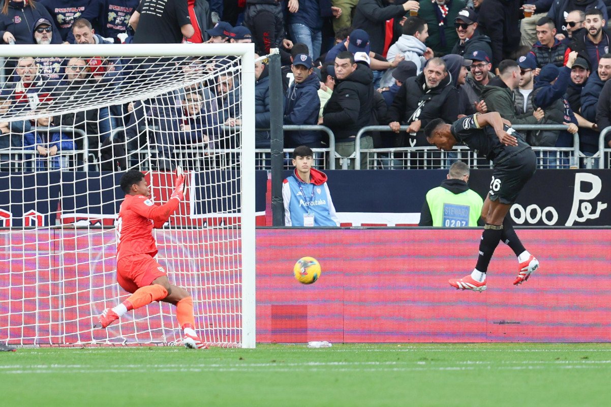 Yerry Mina: Strategic Analysis of Defensive Authority