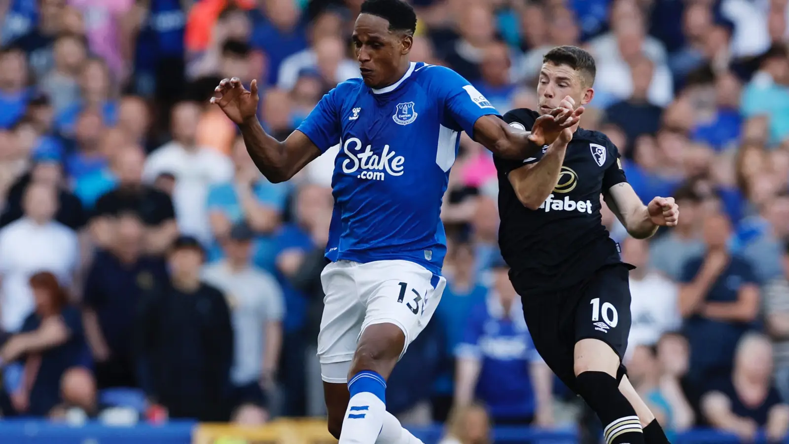 Yerry Mina: Strategic Analysis of Defensive Authority